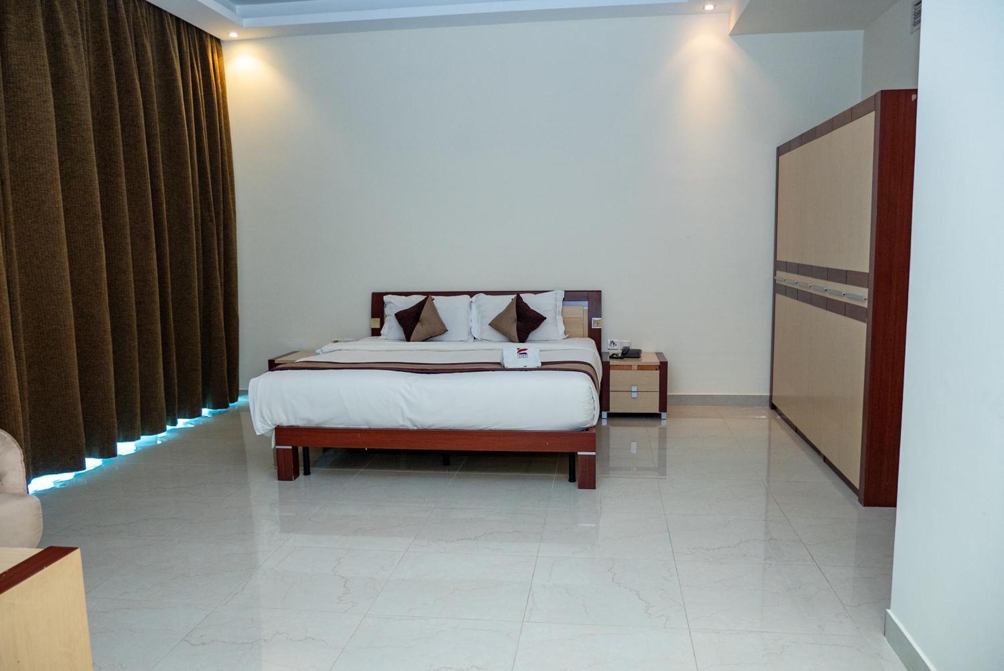 Excelsior Luxury Apartments Manama Eksteriør billede